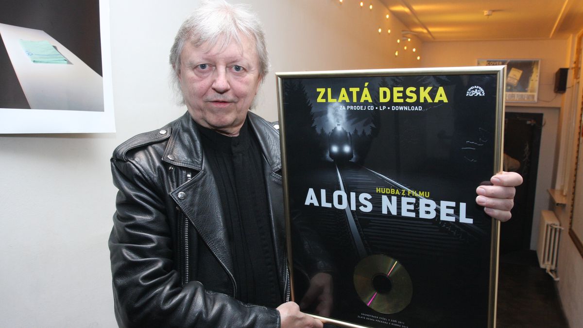 Vinylové desky dohnaly v prodeji na českém trhu cédéčka